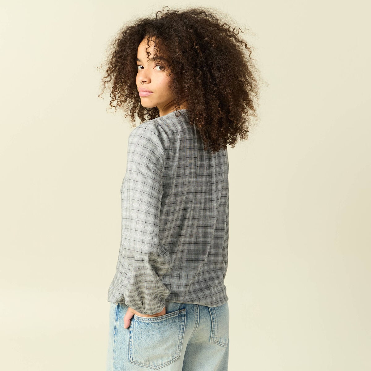 Chemise droite courte manches longues gris fonc&eacute; femme