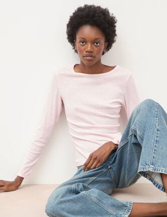 T-shirt cintr&eacute; manches longues col rond rose poudr&eacute;e femme