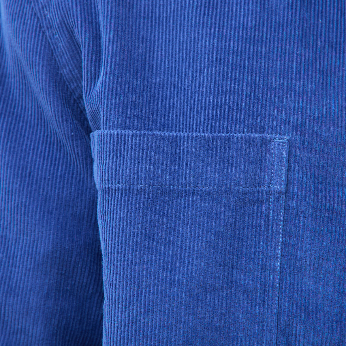 Surchemise courte droite en velours bleu electrique homme