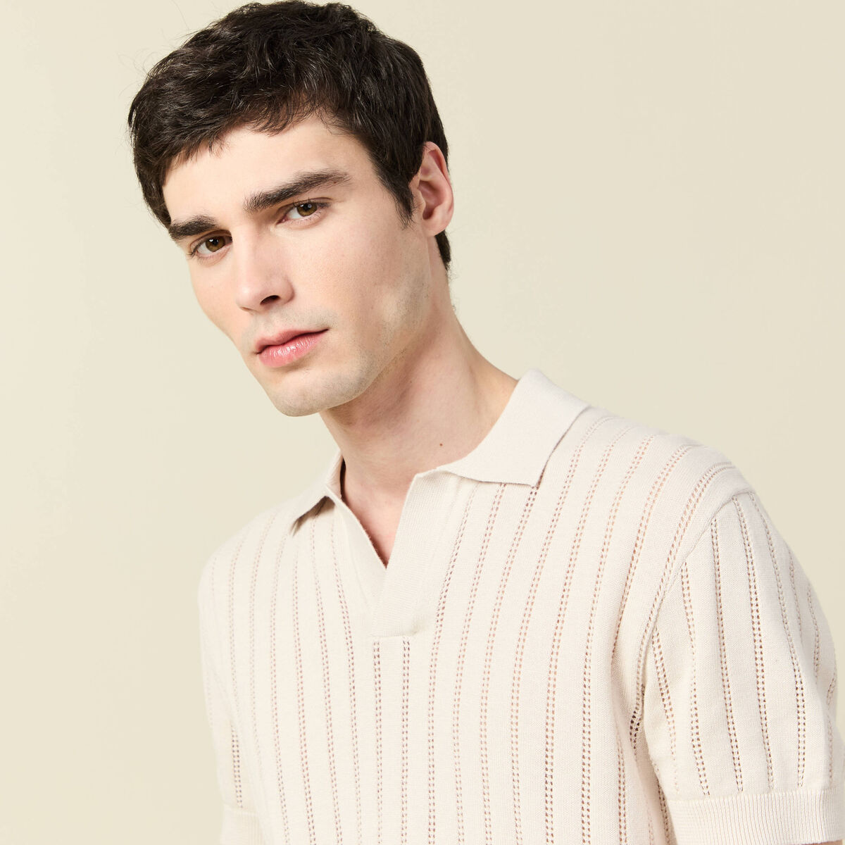Polo cintr&eacute; col cubain manches courtes sable homme