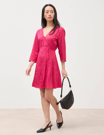 Robe &eacute;vas&eacute;e satin rose framboise femme