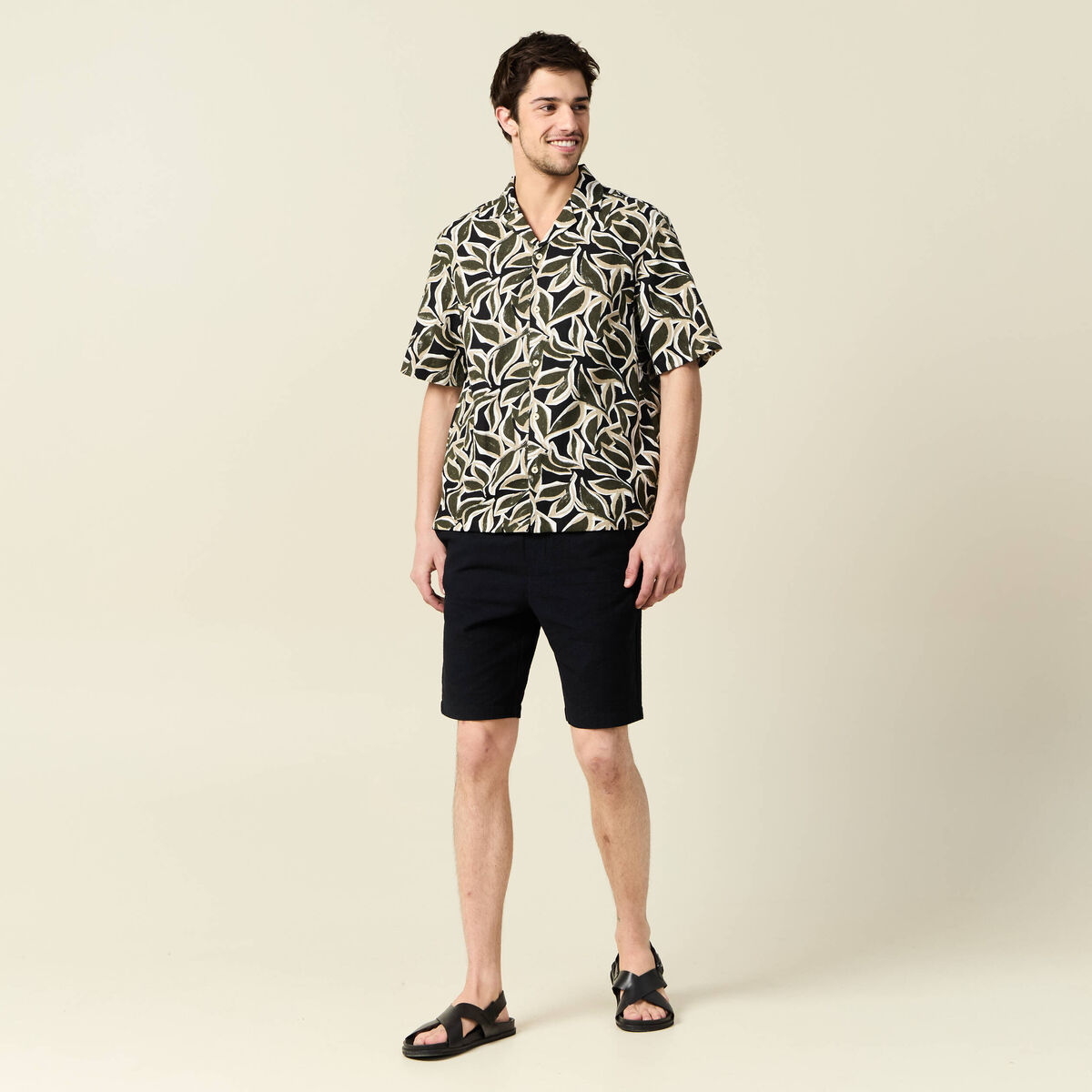 Chemise manches courtes noir homme