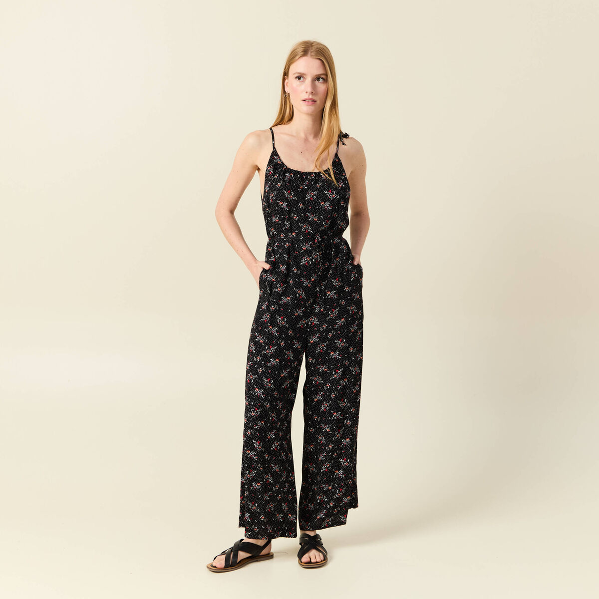 Combinaison pantalon bretelles noir femme