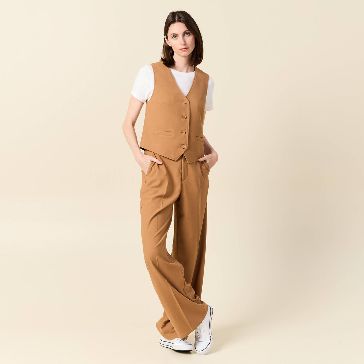 Gilet ajust&eacute; sans manches doubl&eacute; beige femme