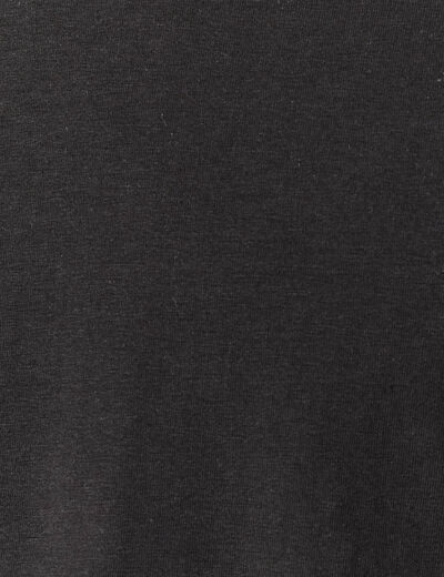 T-shirt ajust&eacute; col v manches courtes noir homme