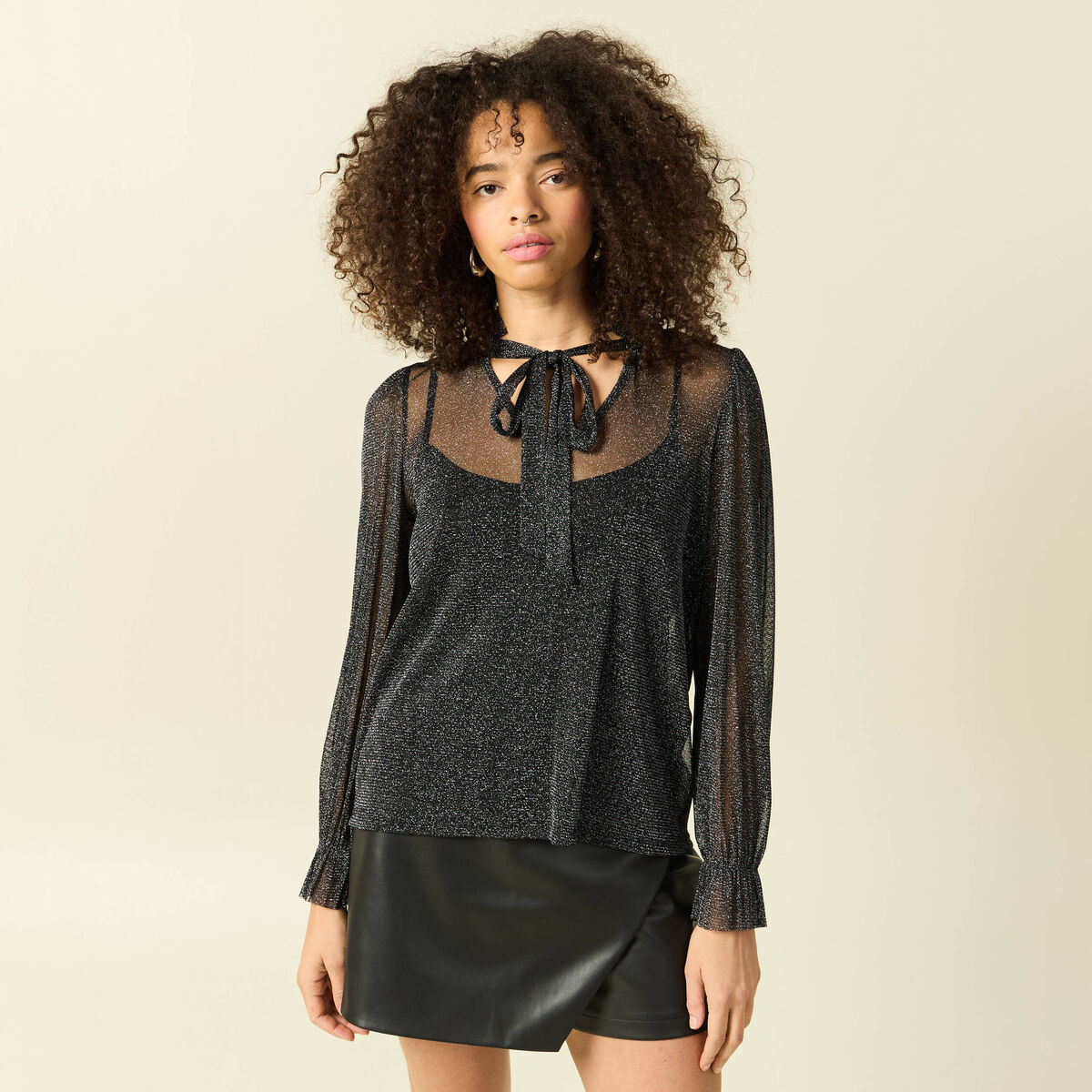 T-shirt manches longues col v doubl&eacute; noir femme