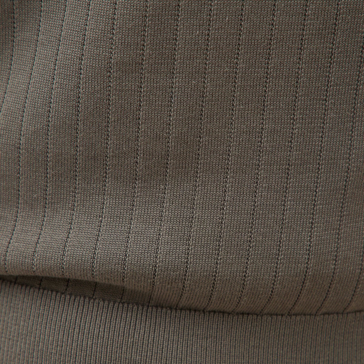 Pull manches longues vert fonc&eacute; homme