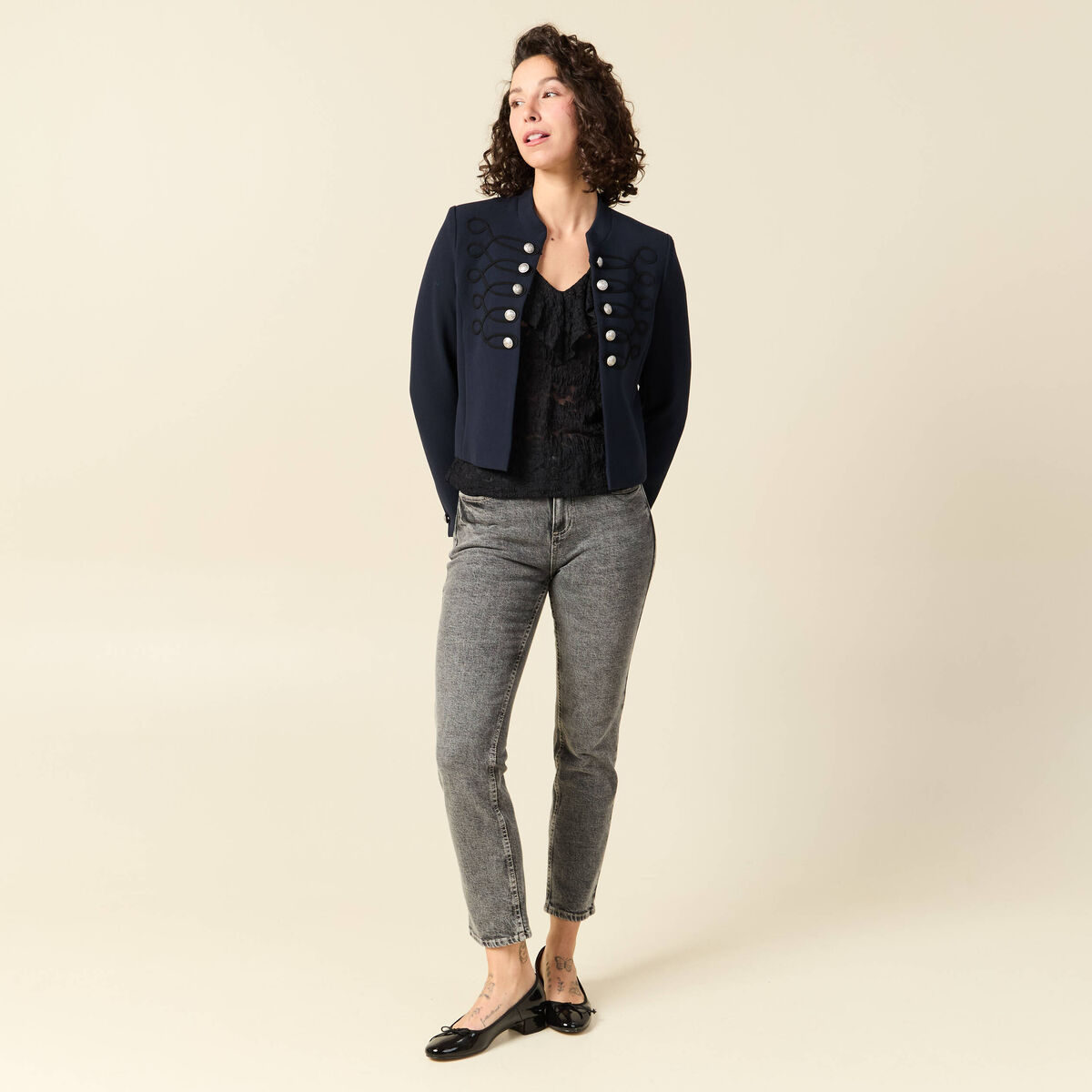 Blouse droite courte manches longues noir femme