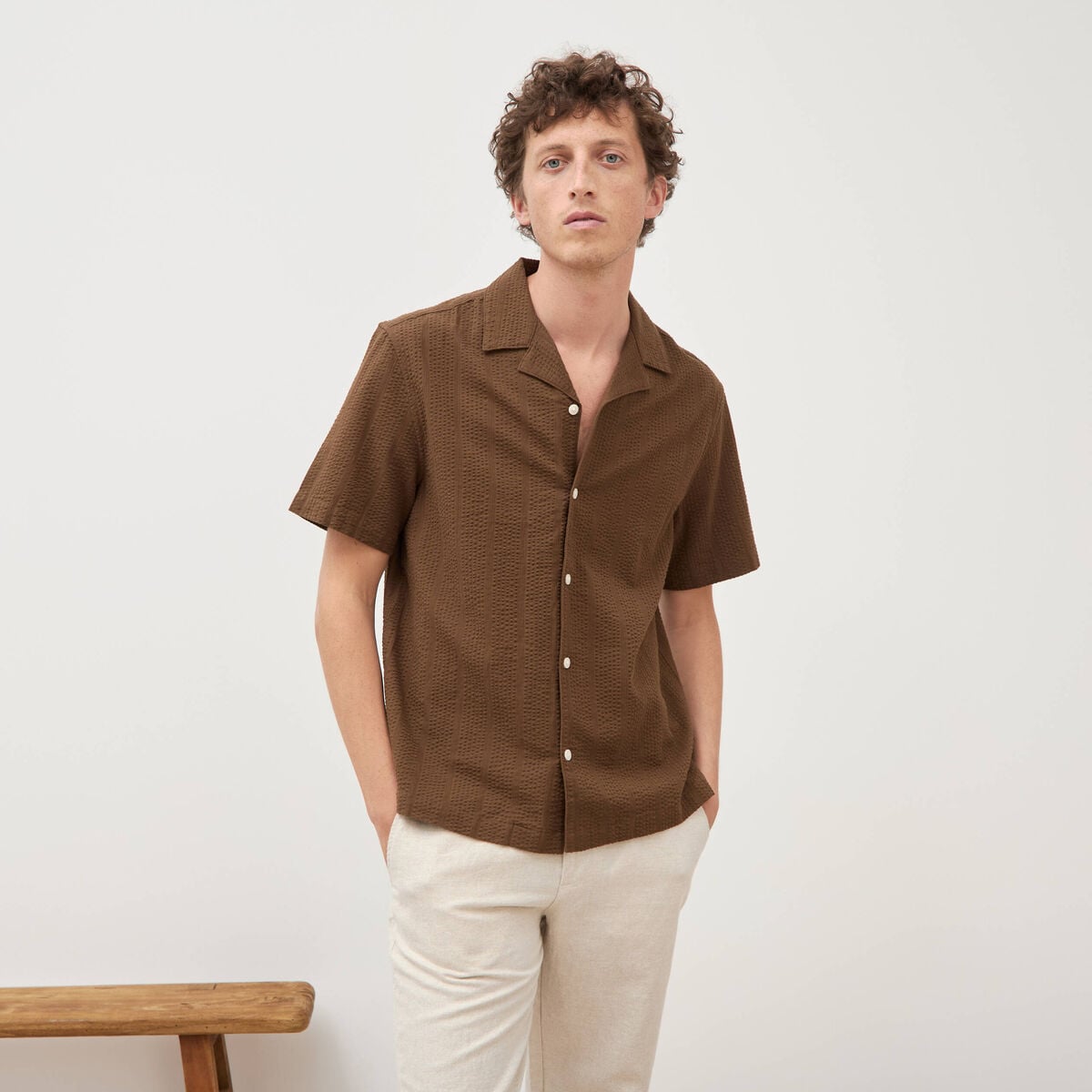 Chemise manches courtes col tailleur taupe homme