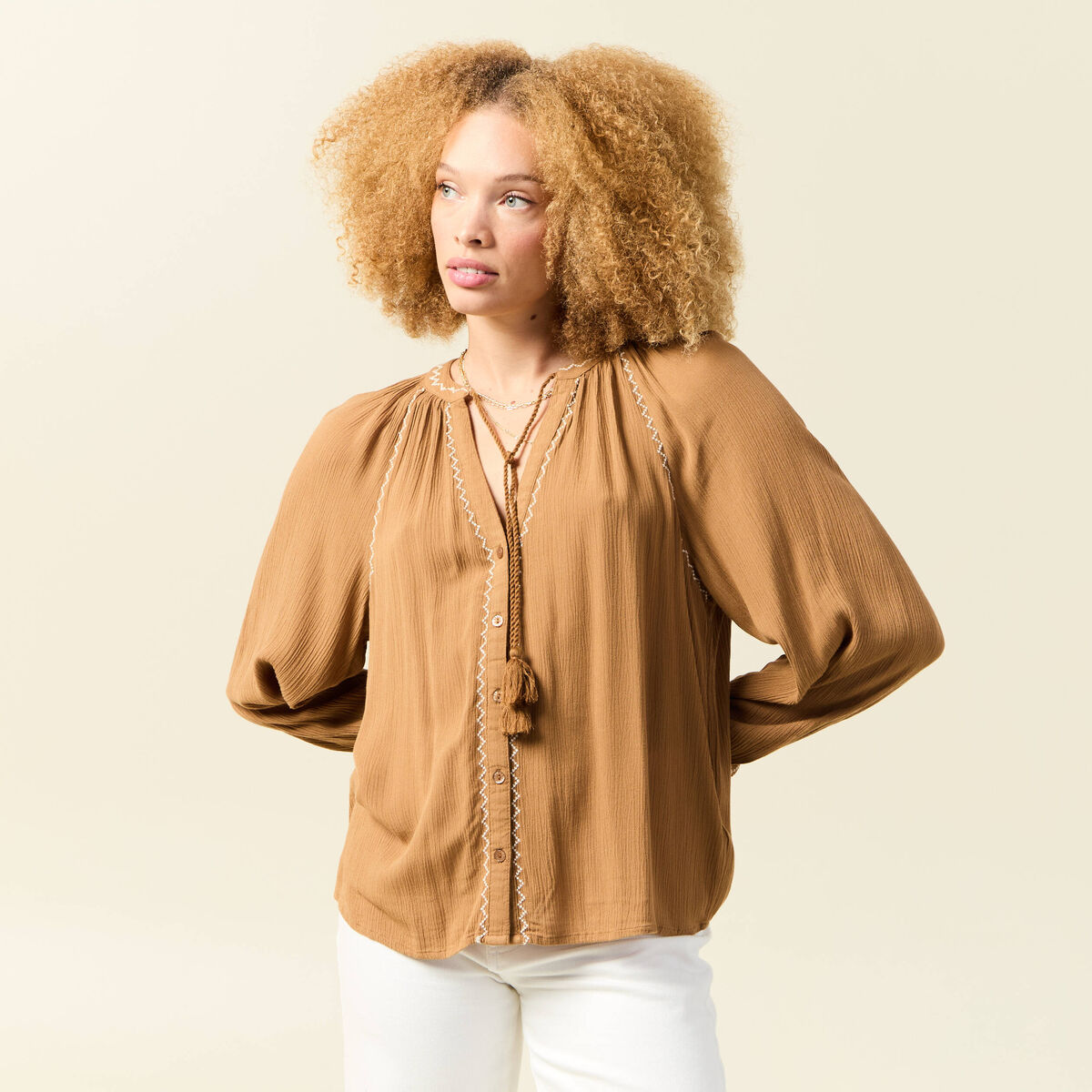 Chemise manches longues col tunisien marron clair femme