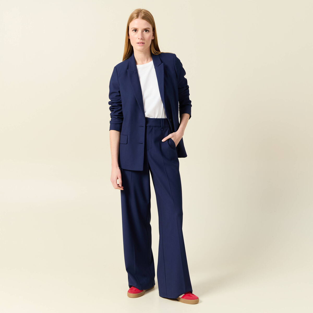 Pantalon city large à pinces bleu marine femme