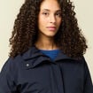 Manteau droit court col classique bleu fonc&eacute; femme