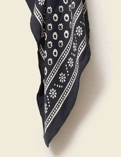 Foulard satin&eacute; noir homme