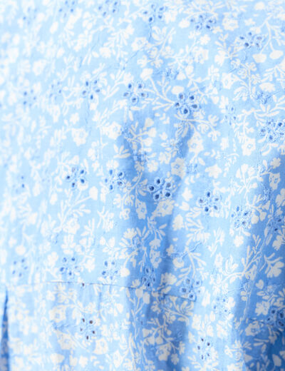 Chemise manches courtes brodée bleu clair femme