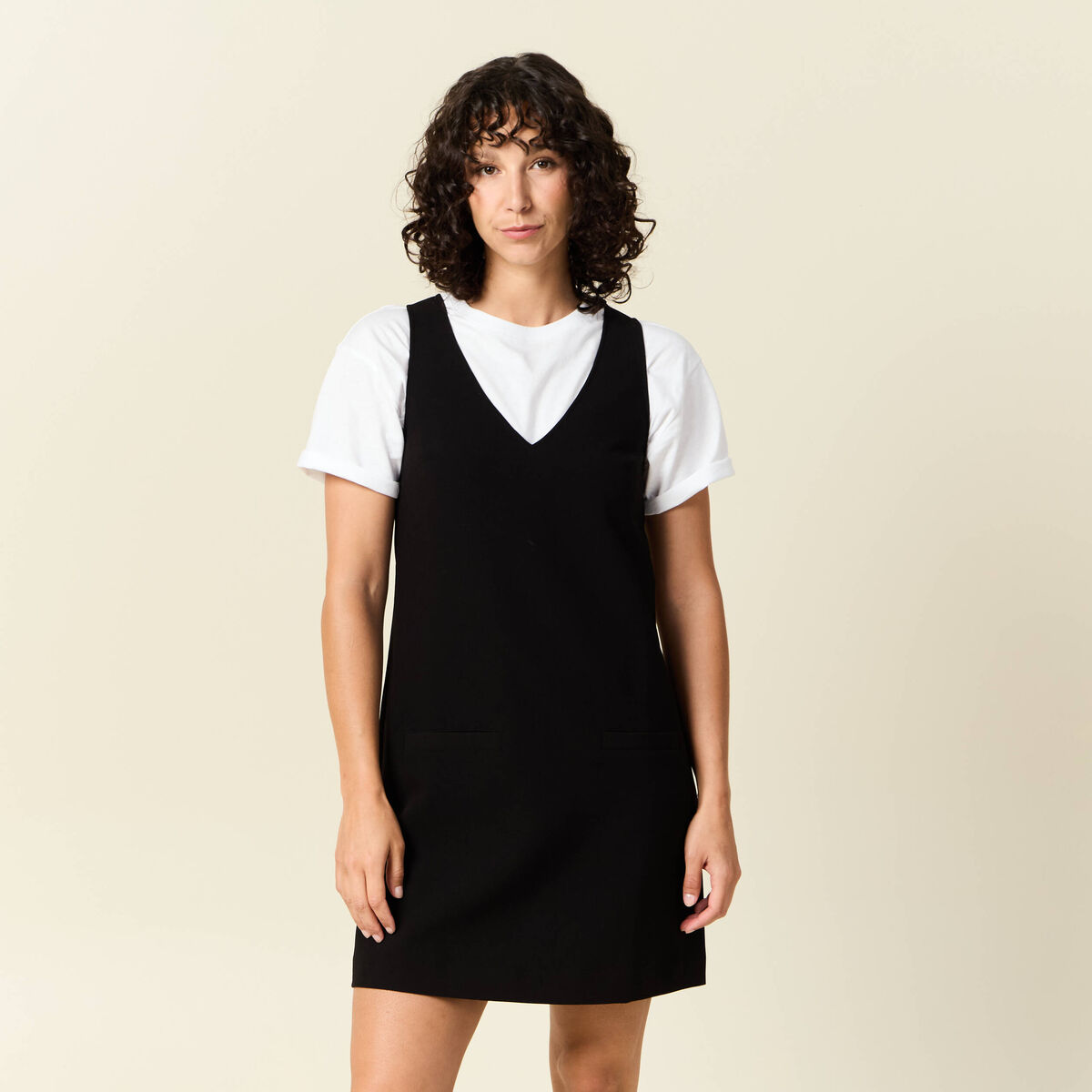 Robe chasuble trap&egrave;ze noir femme