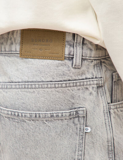 Jeans loose longueur 34 en coton denim gris clair homme