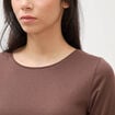 T-shirt cintr&eacute; manches longues col rond marron femme