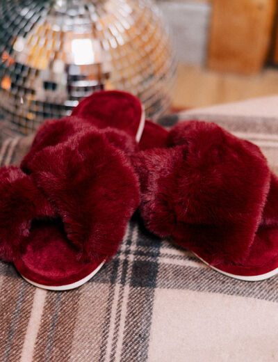 Chaussons mules fourrure rouge foncé femme