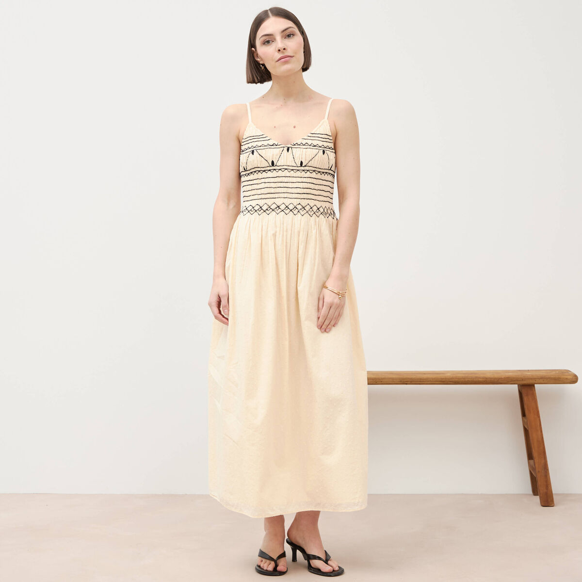 Robe col v &agrave; bretelles en coton creme femme