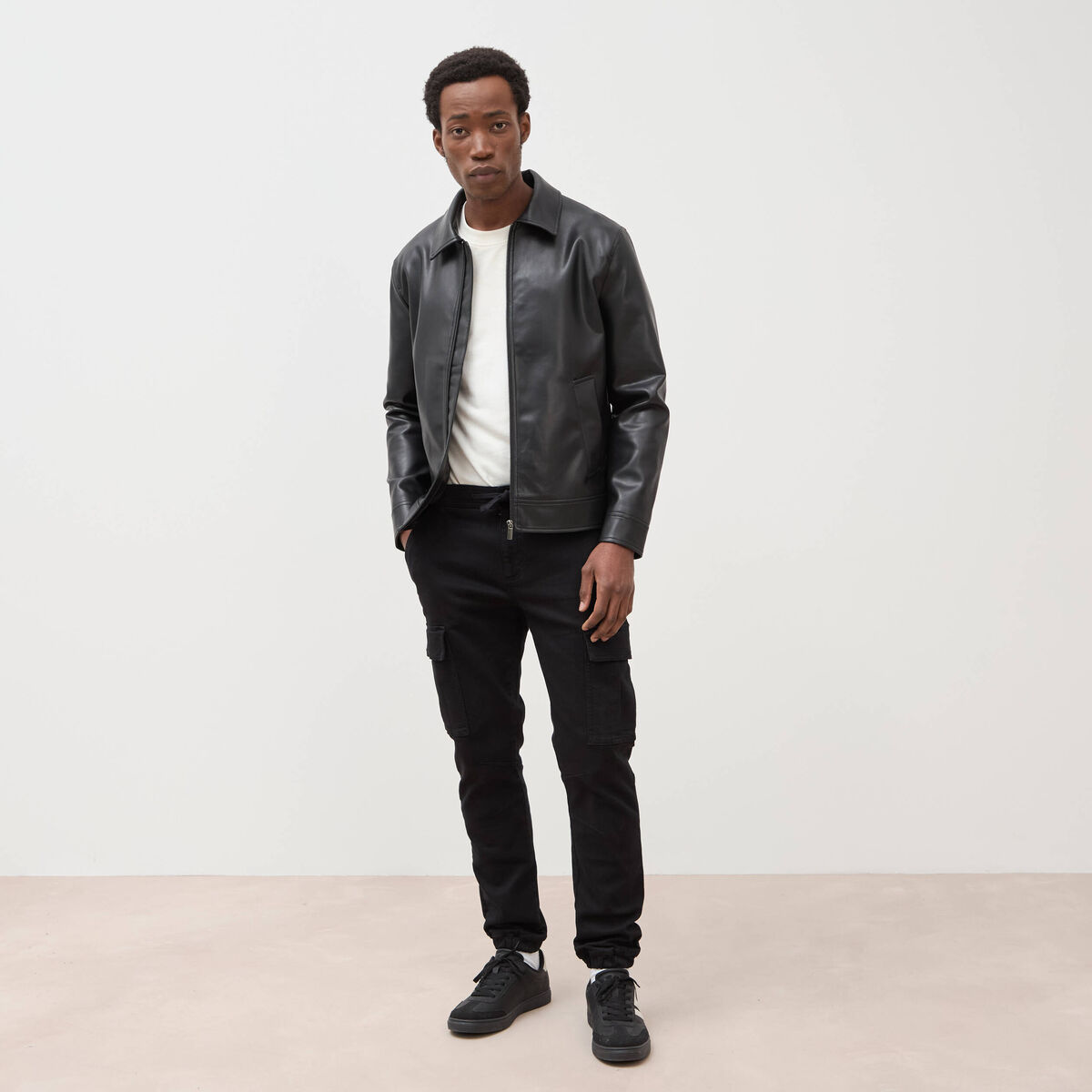 Pantalon battle bas resserr&eacute; noir homme