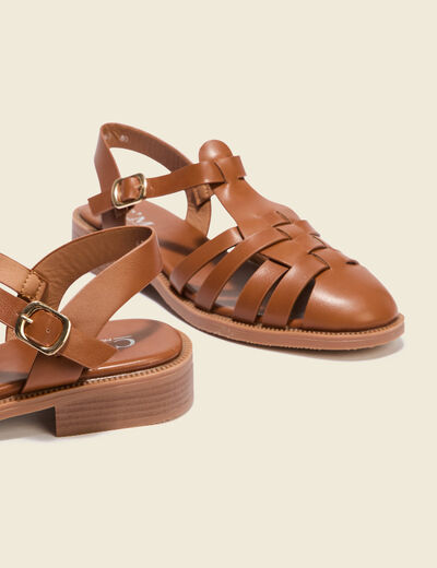 Sandales plates marron femme