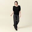 Pull manches courtes ajour&eacute; noir femme