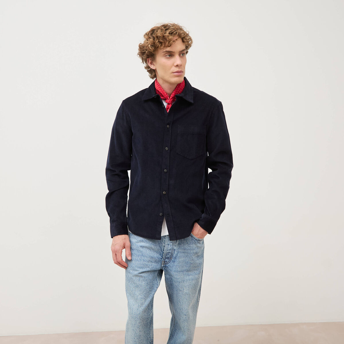 Chemise col classique en velours bleu marine homme