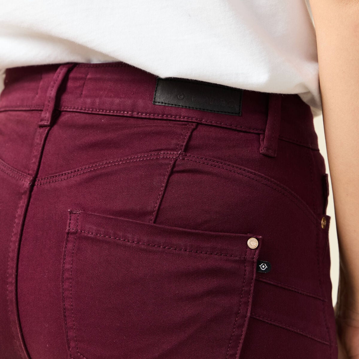 Pantalon skinny push-up taille standard prune femme