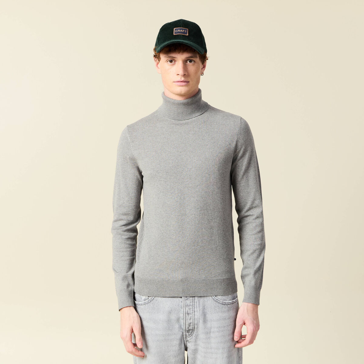 Pull droit court manches longues gris homme
