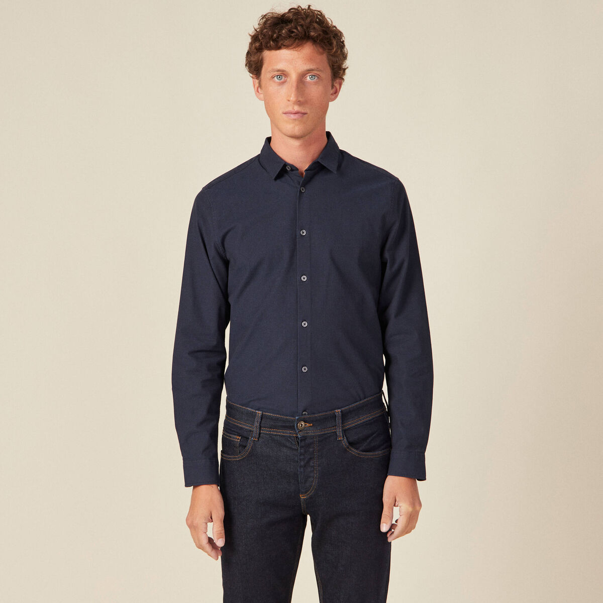 Chemise cintr&eacute;e manches longues bleu fonc&eacute; homme
