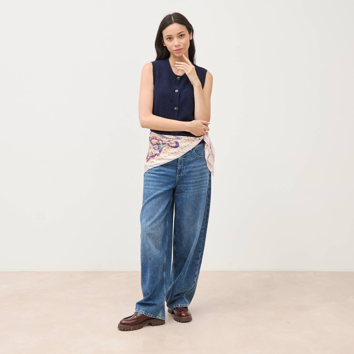 Pull droit court sans manches col rond bleu marine femme