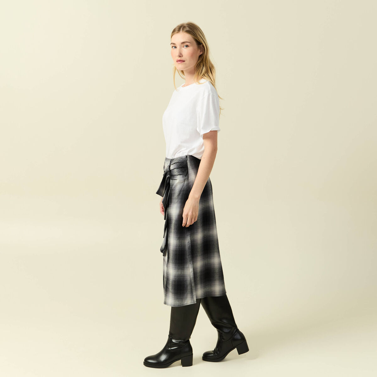 Jupe &eacute;vas&eacute;e en coton noir femme