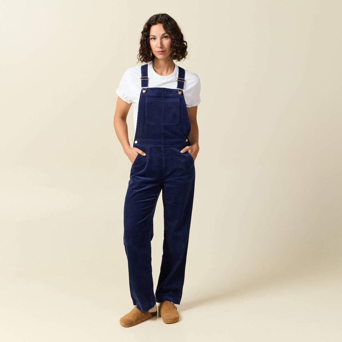 Combinaison salopette en velours c&ocirc;tel&eacute; bleu marine femme