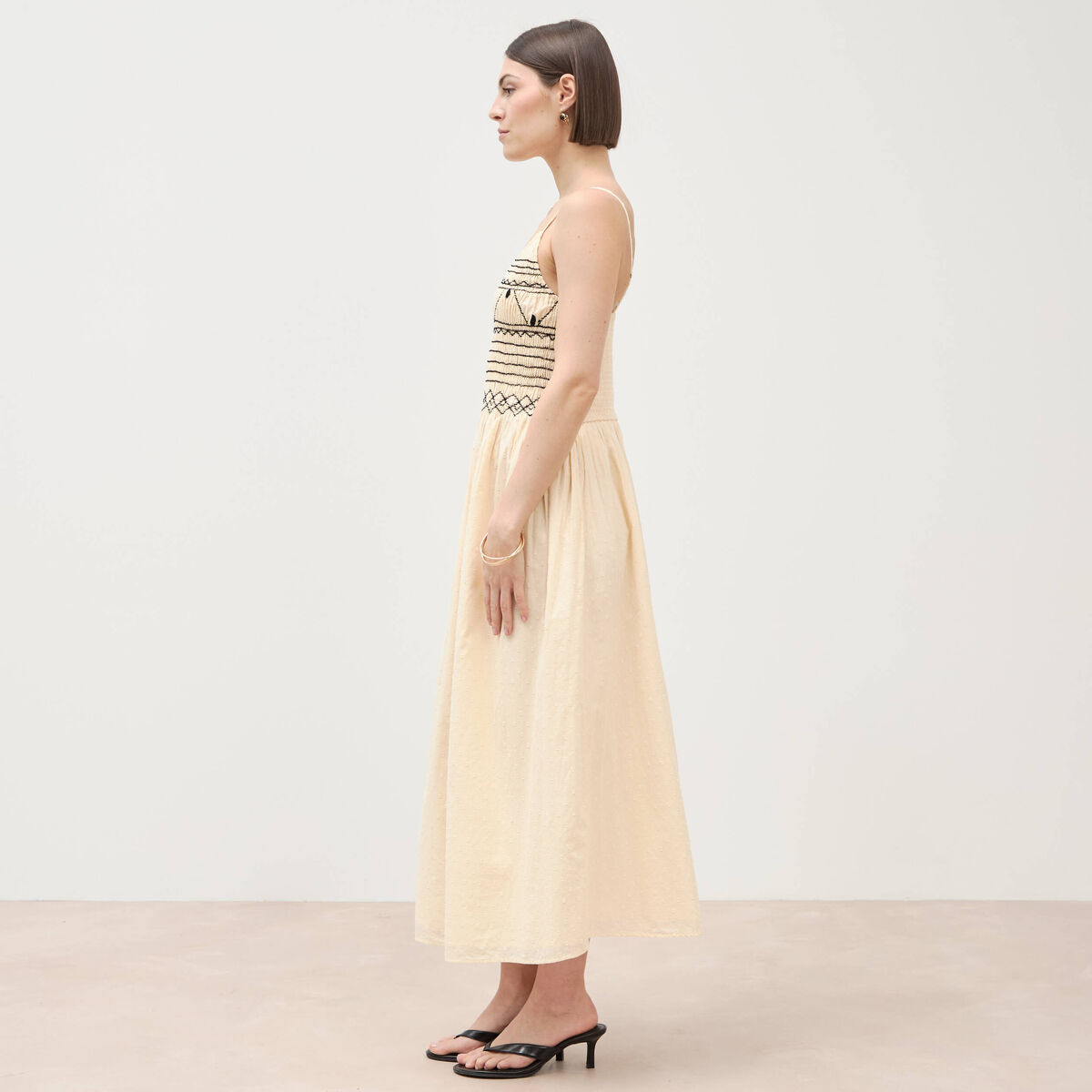 Robe col v &agrave; bretelles en coton creme femme