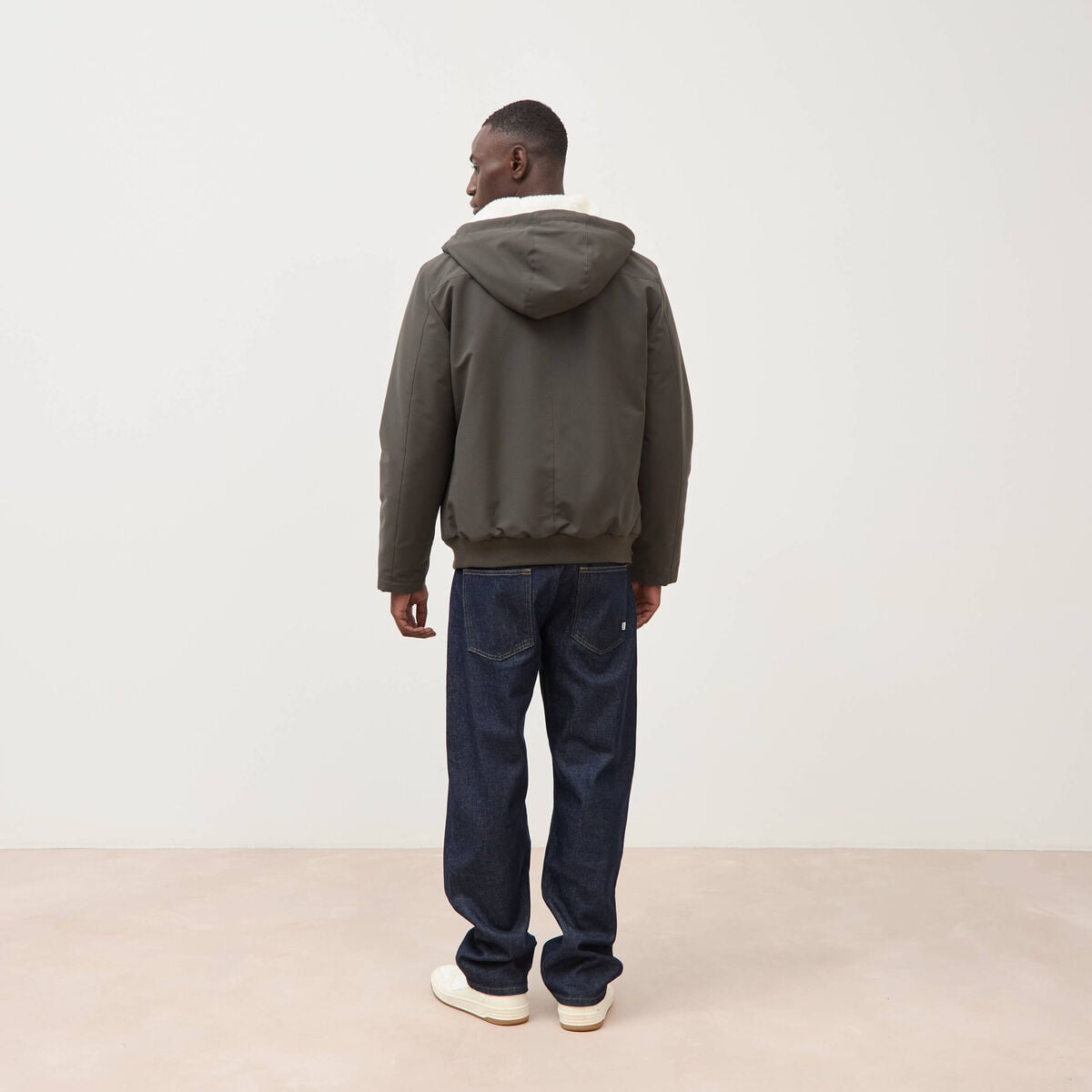 Parka courte &agrave; capuche vert kaki homme