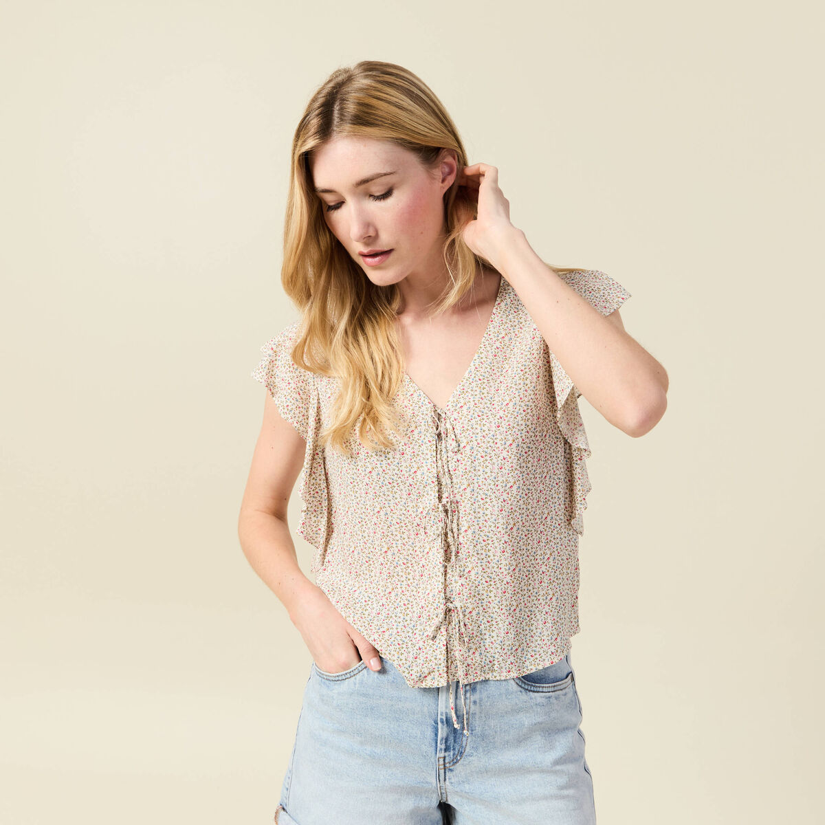 Blouse manches courtes nouée blanc femme