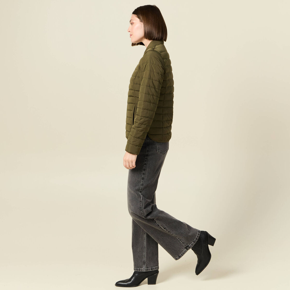 Doudoune ajust&eacute;e courte manches longues vert kaki femme
