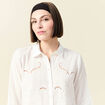 Chemise manches longues en coton brodée creme femme