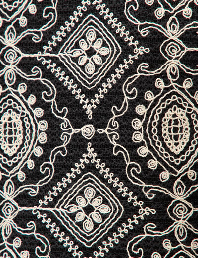 Cardigan sans manches avec broderies noir femme