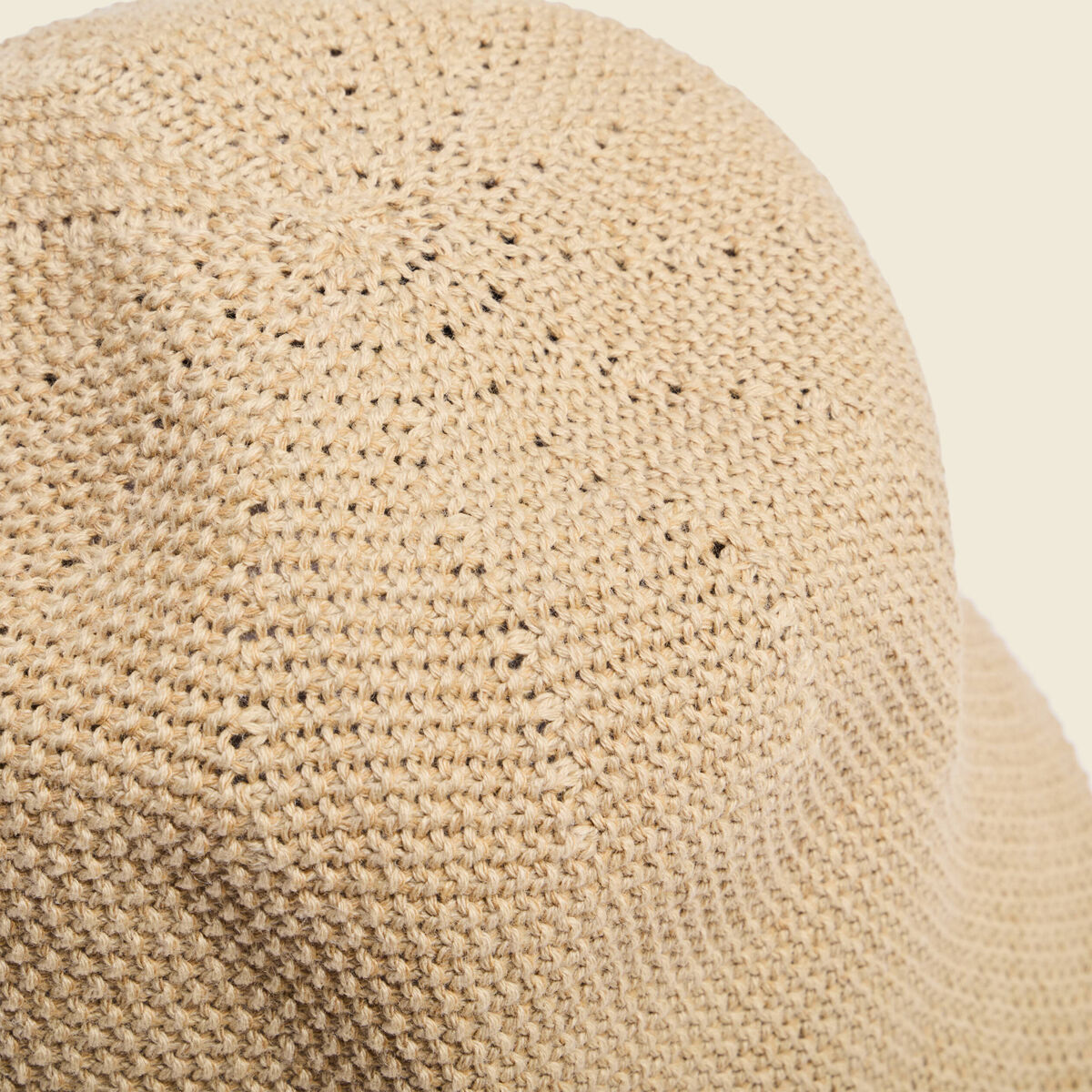 Chapeau tress&eacute; sable femme