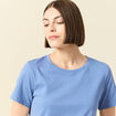 T-shirt cintr&eacute; col rond manches courtes bleu lavande femme