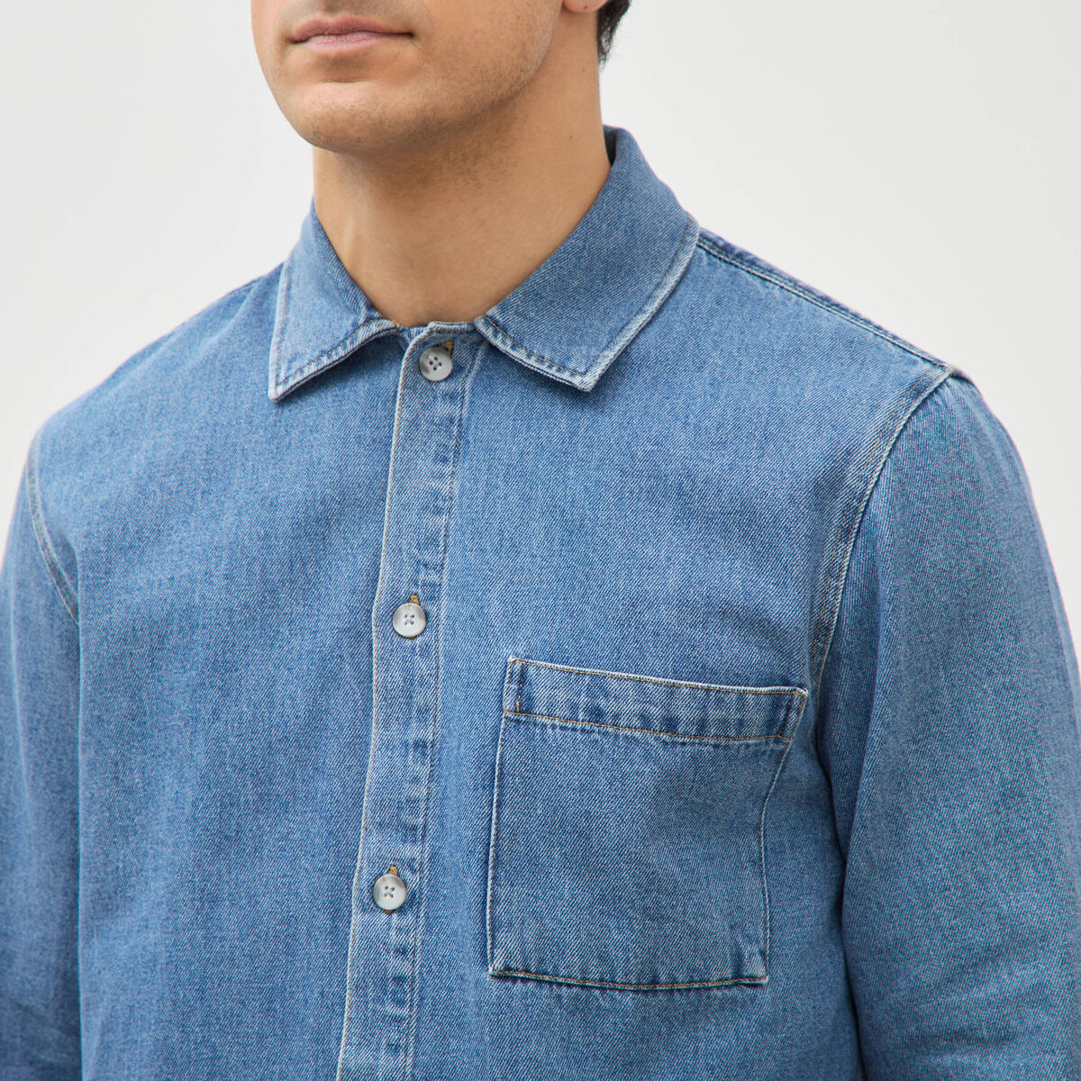 Chemise manches longues en jeans denim bleach homme