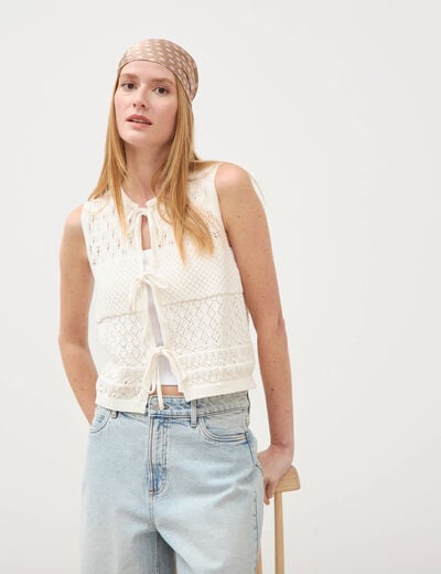 Gilet ajour&eacute; droit court sans manches creme femme