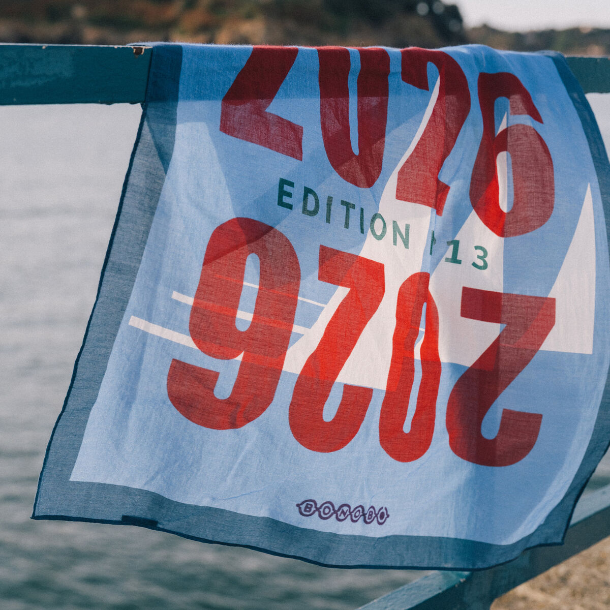 Foulard en coton bleu violet homme