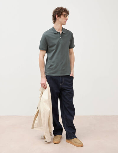 Polo cintr&eacute; en coton manches courtes vert kaki homme