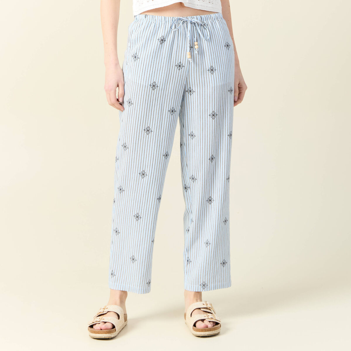 Pantalon droit 7/8&egrave;me bleu ciel femme