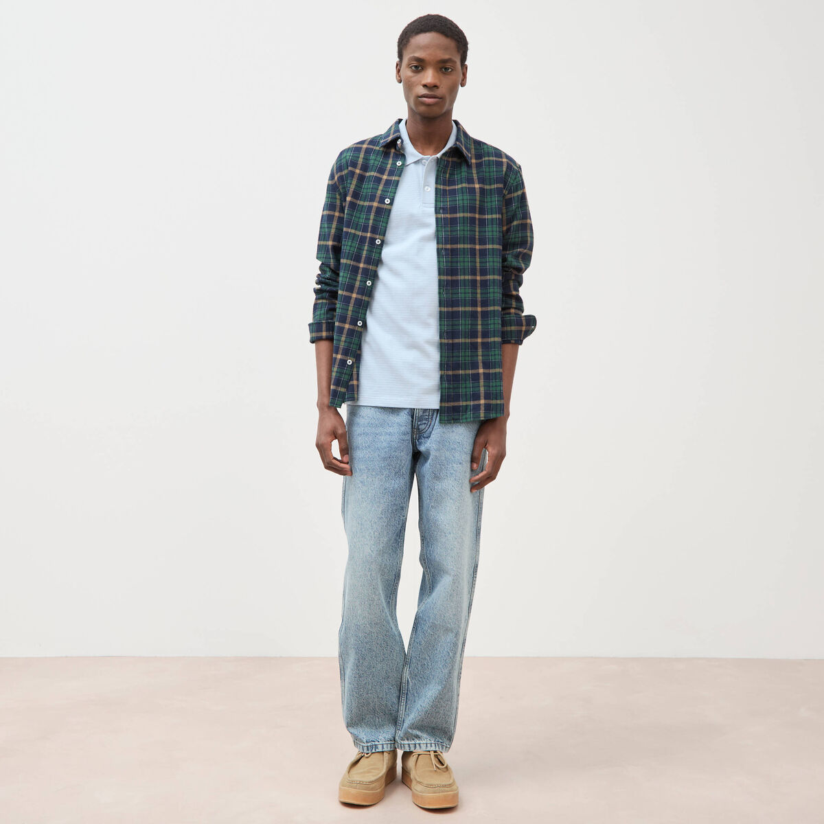 Polo cintr&eacute; en coton manches courtes bleu ciel homme