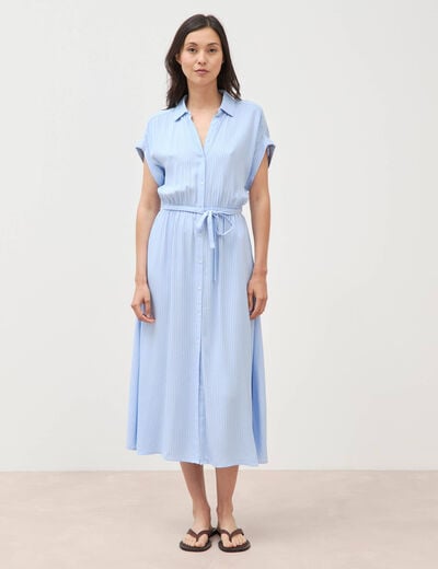 Robe longue &eacute;vas&eacute;e ceintur&eacute;e bleu clair femme