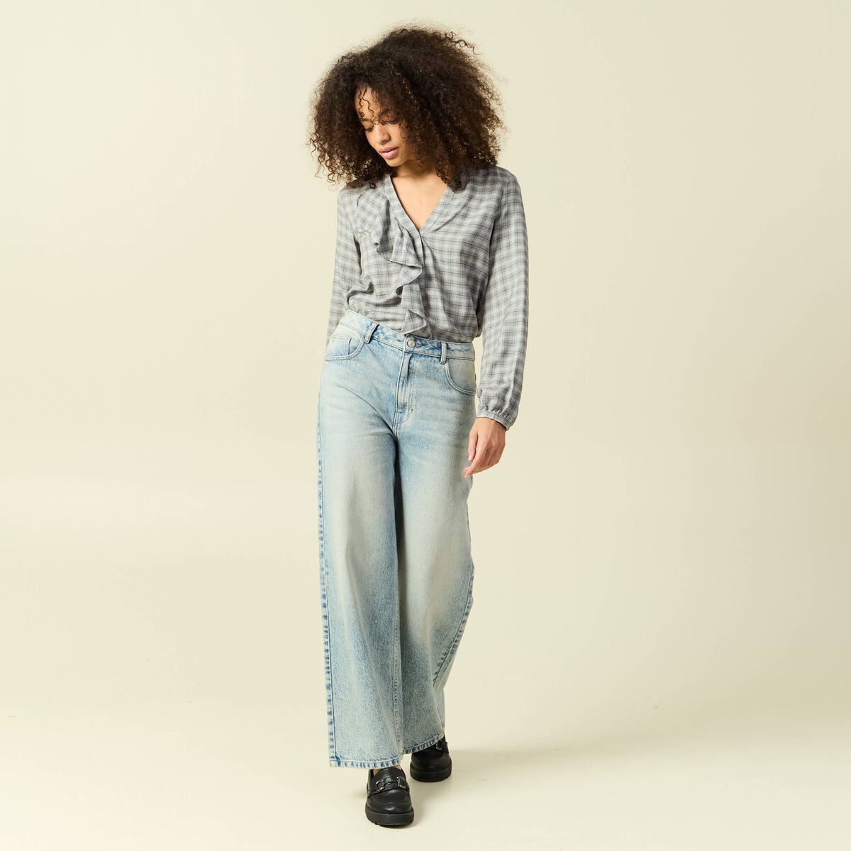 Chemise droite courte manches longues gris fonc&eacute; femme
