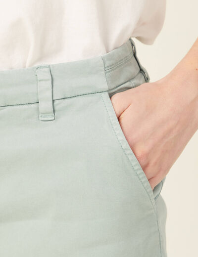 Short chino éco-responsable vert pastel femme